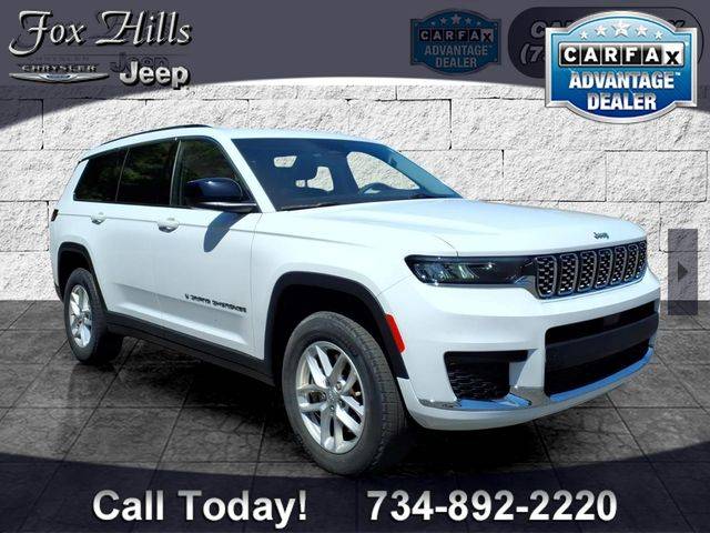 2022 Jeep Grand Cherokee L Laredo 4WD photo