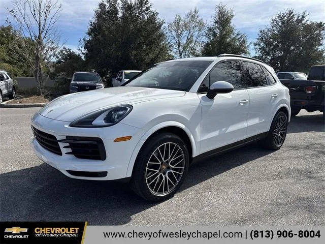 2022 Porsche Cayenne  AWD photo