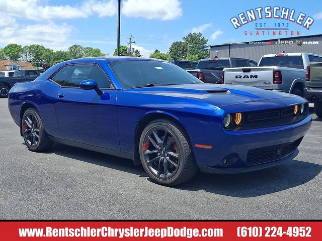 2022 Dodge Challenger SXT AWD photo