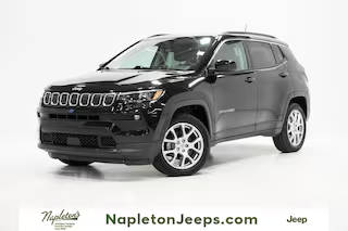 2022 Jeep Compass Latitude Lux 4WD photo