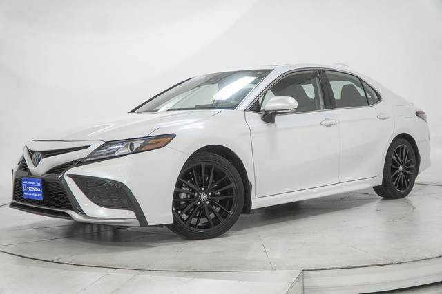 2022 Toyota Camry Hybrid XSE FWD photo