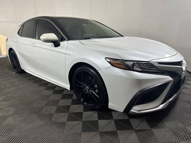 2022 Toyota Camry Hybrid XSE FWD photo