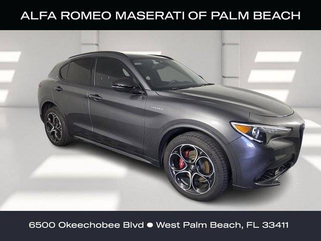 2022 Alfa Romeo Stelvio Veloce AWD photo