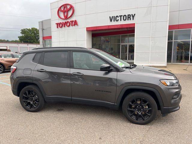 2022 Jeep Compass Altitude 4WD photo