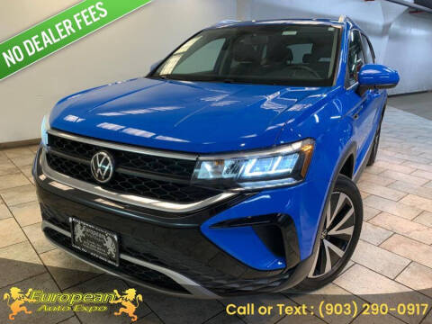 2022 Volkswagen Taos SE AWD photo
