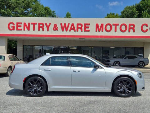 2022 Chrysler 300 Touring RWD photo