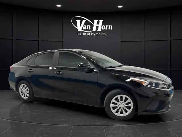 2022 Kia Forte FE FWD photo