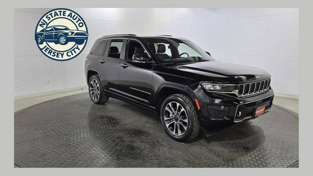 2022 Jeep Grand Cherokee Overland 4WD photo