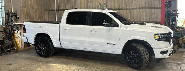 2022 Ram 1500 Limited 4WD photo