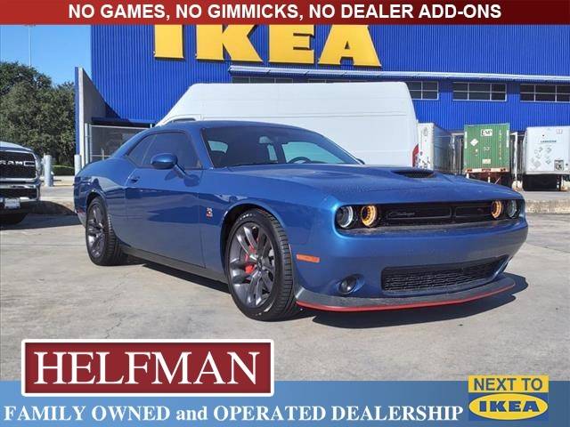 2022 Dodge Challenger R/T Scat Pack RWD photo