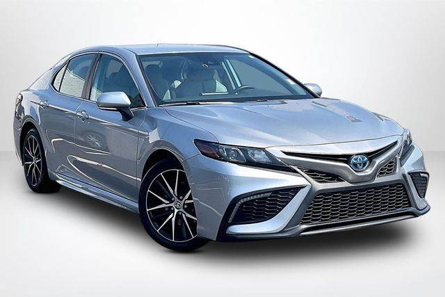 2022 Toyota Camry Hybrid SE FWD photo