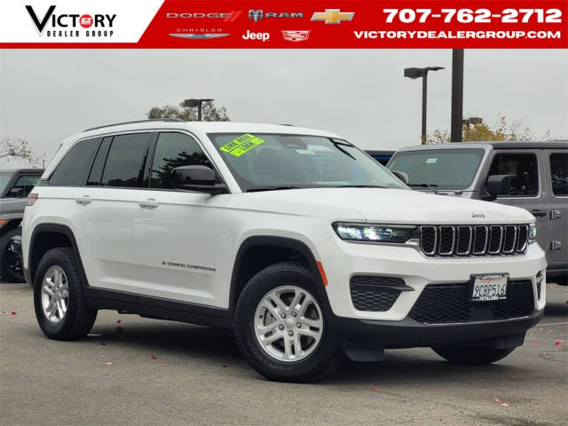 2022 Jeep Grand Cherokee Laredo 4WD photo