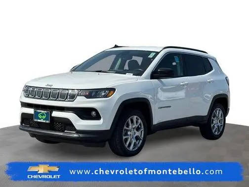 2022 Jeep Compass Latitude Lux 4WD photo