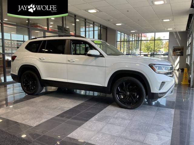 2022 Volkswagen Atlas 3.6L V6 SE w/Technology AWD photo