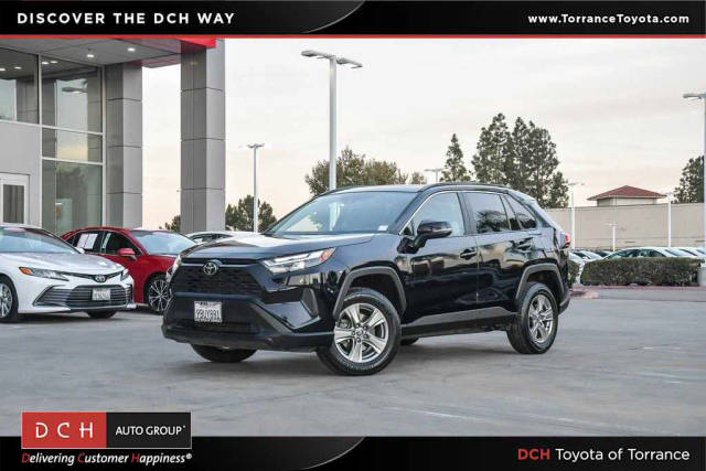 2022 Toyota RAV4 XLE FWD photo