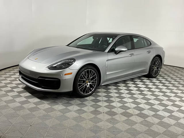 2022 Porsche Panamera Platinum Edition RWD photo