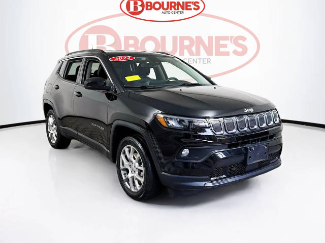 2022 Jeep Compass Latitude Lux 4WD photo