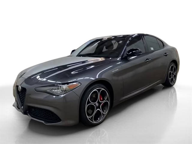 2022 Alfa Romeo Giulia Veloce AWD photo