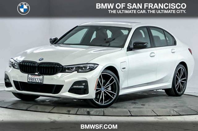 2022 BMW 3 Series 330e xDrive AWD photo