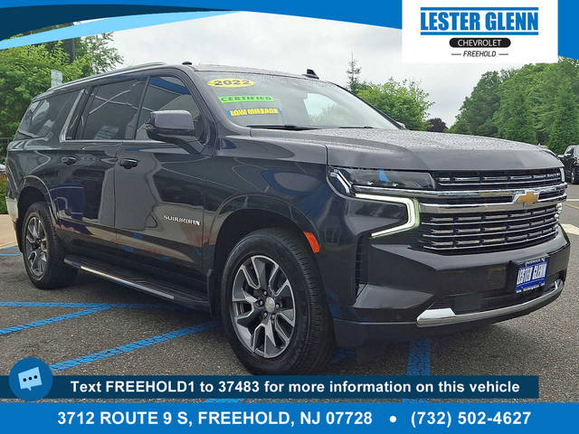 2022 Chevrolet Suburban LT 4WD photo
