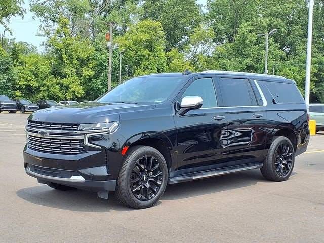 2022 Chevrolet Suburban Premier 4WD photo
