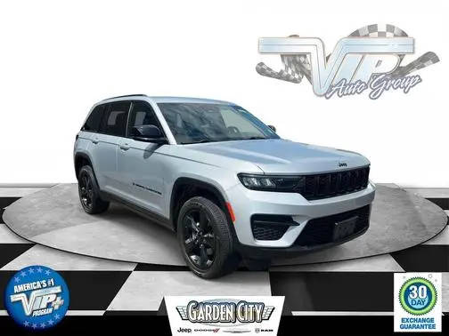 2022 Jeep Grand Cherokee Altitude 4WD photo