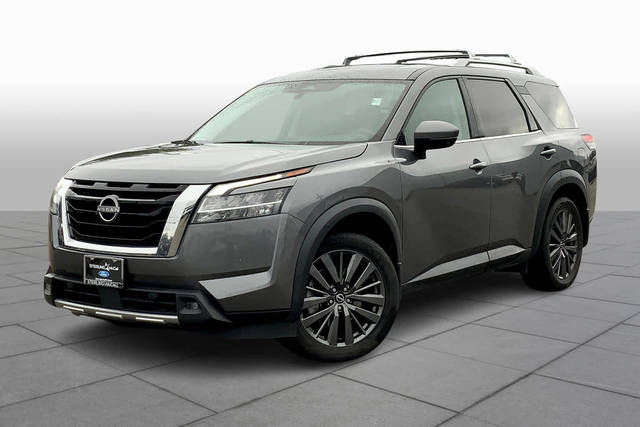 2022 Nissan Pathfinder SL FWD photo