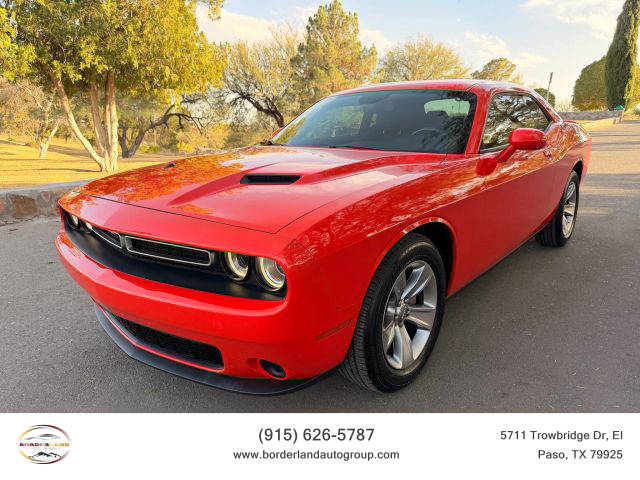 2022 Dodge Challenger SXT RWD photo