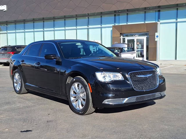 2022 Chrysler 300 Touring AWD photo