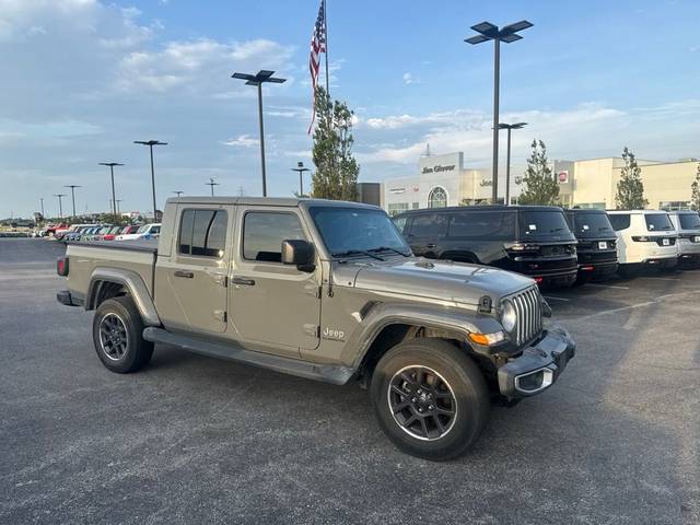 2022 Jeep Gladiator Overland 4WD photo