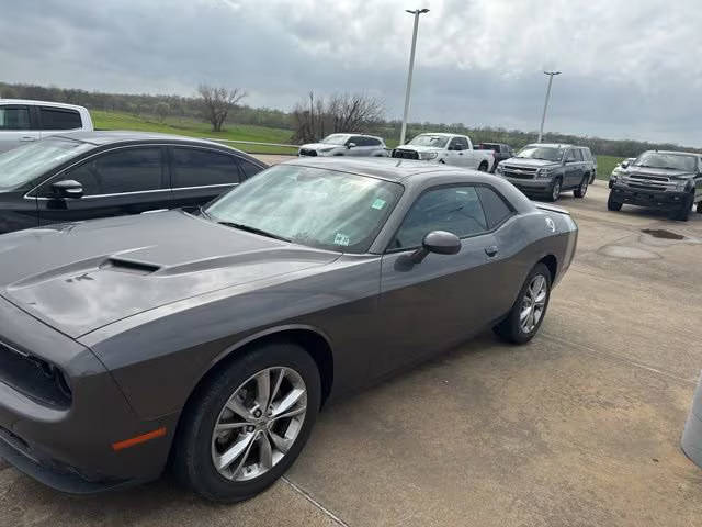 2022 Dodge Challenger SXT AWD photo