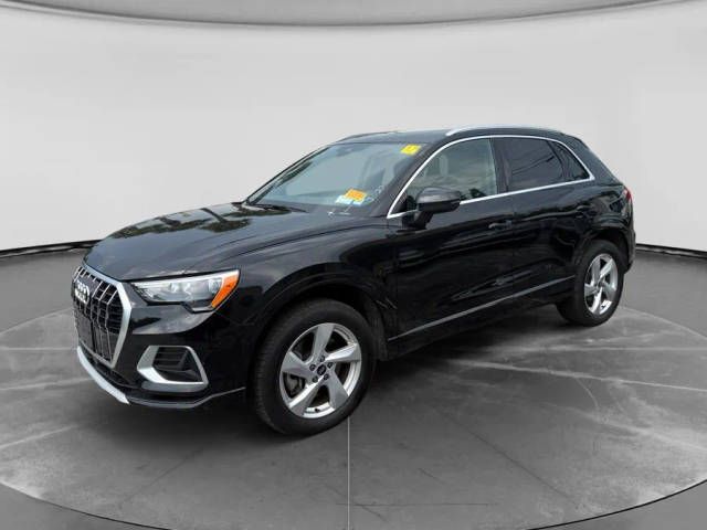 2022 Audi Q3 Premium AWD photo