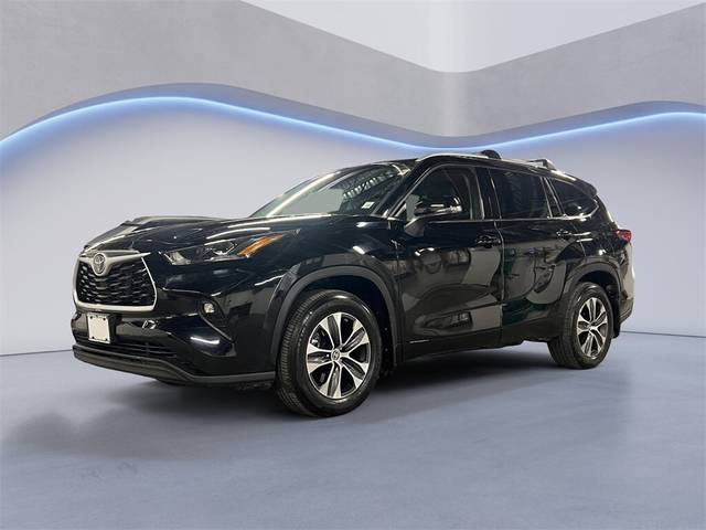 2022 Toyota Highlander XLE AWD photo