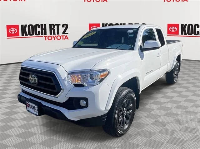 2022 Toyota Tacoma SR5 4WD photo