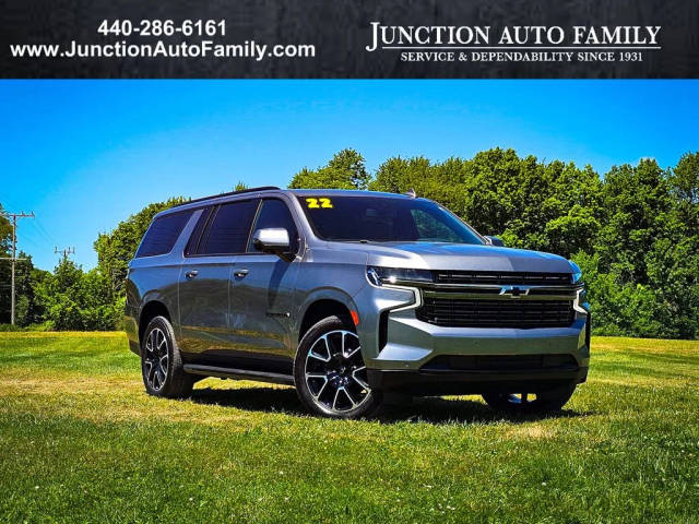 2022 Chevrolet Suburban RST 4WD photo