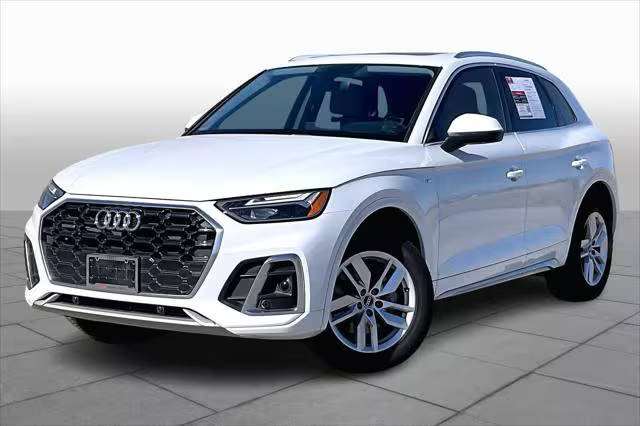 2022 Audi Q5 S line Premium AWD photo