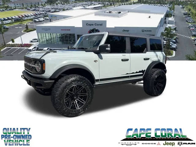 2022 Ford Bronco 4 Door Wildtrak 4WD photo