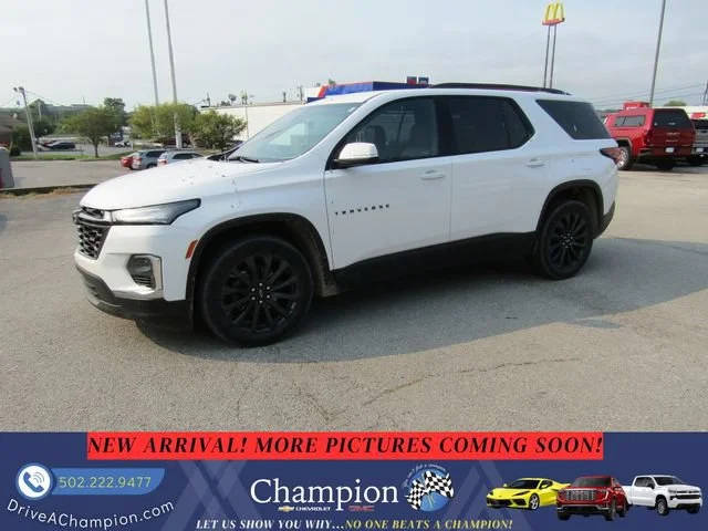 2022 Chevrolet Traverse RS FWD photo