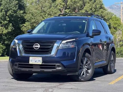 2022 Nissan Pathfinder SV FWD photo