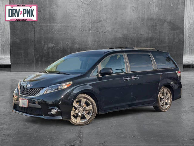 2016 Toyota Sienna SE FWD photo