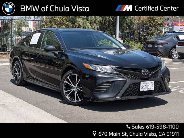 2020 Toyota Camry SE FWD photo