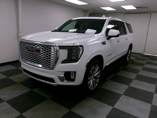 2022 GMC Yukon XL Denali 4WD photo