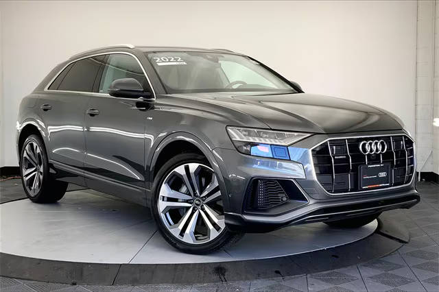 2022 Audi Q8 Premium Plus AWD photo