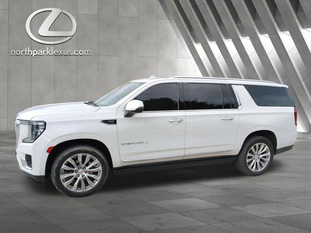 2022 GMC Yukon XL Denali RWD photo