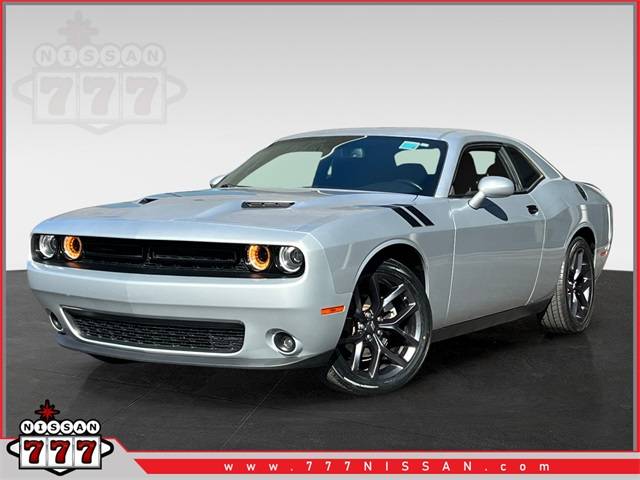 2022 Dodge Challenger SXT RWD photo