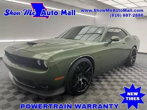 2022 Dodge Challenger R/T RWD photo