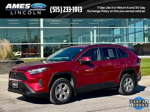 2022 Toyota RAV4 XLE AWD photo