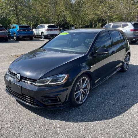 2018 Volkswagen Golf R  AWD photo