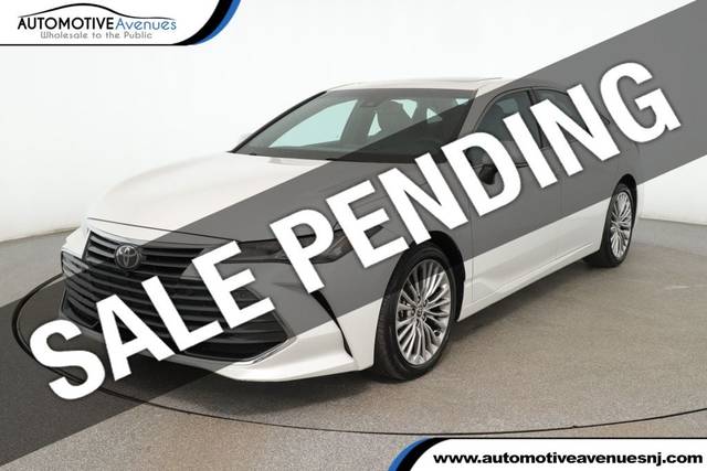 2022 Toyota Avalon Limited FWD photo