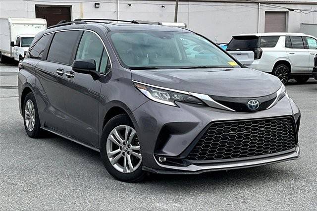 2022 Toyota Sienna XSE AWD photo